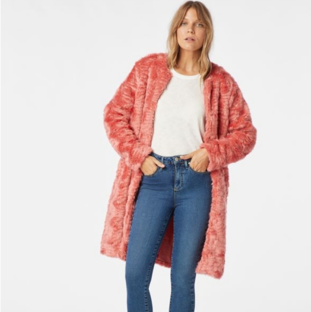 JustFab Strawberry Faux Fur Coat NWT